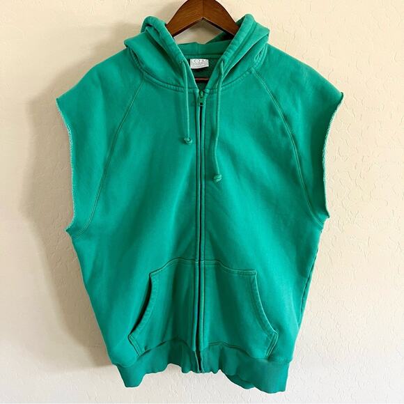 Aritzia TNA green sleeveless zip up hoodie - Picture 9 of 15